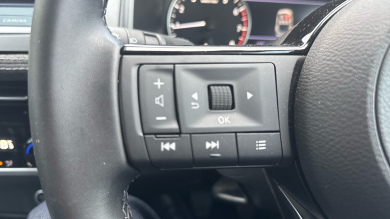 Nissan Qashqai 1.3 DiG-T MH Acenta Premium 5dr Petrol Hatchback